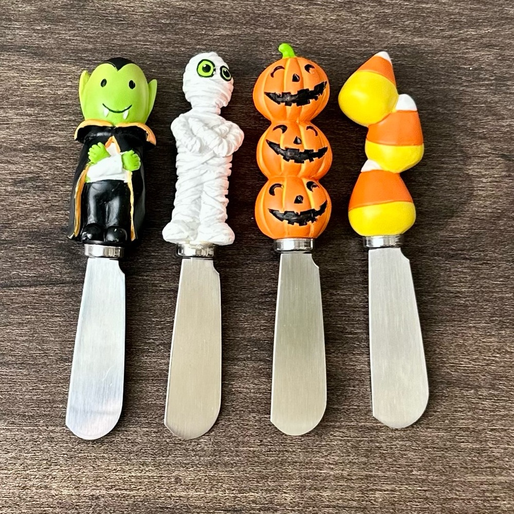 Pier 1 Halloween Canapé Cheese Knife Set - Vampire, Candy Corn, Pumpkins & Mummy